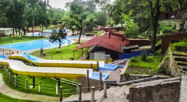 albercas y parques